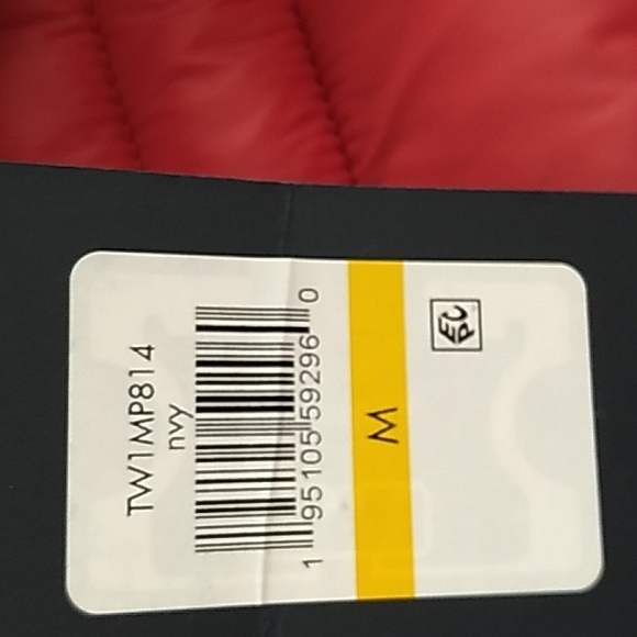 Tommy Hilfiger Hooded Packable Navy Puffer Coat. Size Medium  NWT - Picture 16 of 16